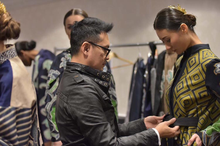 Denny Wirawan Padma Batik Kudus Balijava Fashion Gallery New York Fashion Week 2016